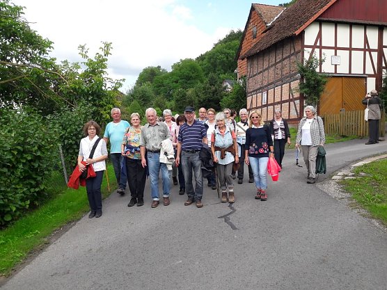 Mit dem Wanderbus unterwegs (Foto: Naturpark) Mit dem Wanderbus unterwegs (Foto: Naturpark)