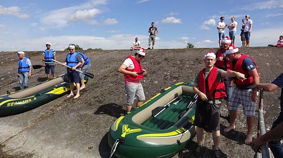 Schlauchbootrennen (Foto: Michael Apel)