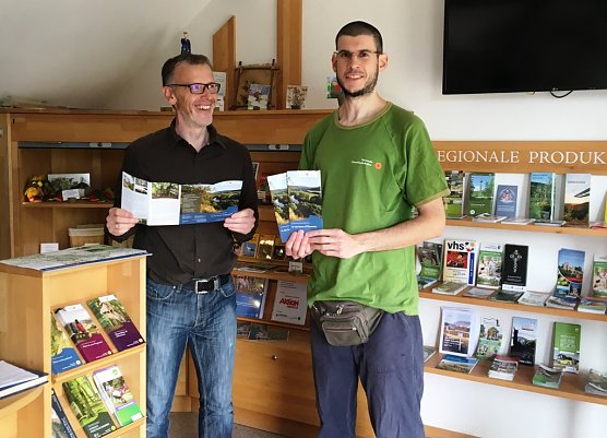 Vorstellung Flyer (Foto: Naturpark)