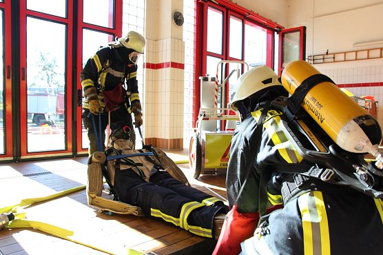 Atemschutz-Workshop (Foto: Feuerwehr) Atemschutz-Workshop (Foto: Feuerwehr)