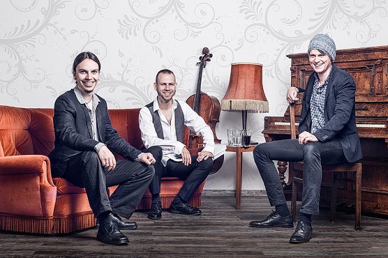 TROJKA – Folk ohne Worte (Foto: Kunsthof Friedrichsrode) TROJKA – Folk ohne Worte (Foto: Kunsthof Friedrichsrode)