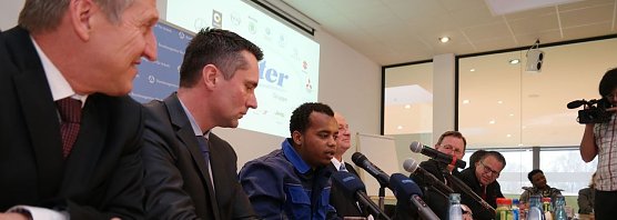 Michael Teclom Asmelash (3. von links) ist nicht mehr dabei (Foto: nnz)