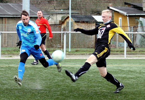Spielszene in Nordhausen (Foto: Sebastian Grimm) Spielszene in Nordhausen (Foto: Sebastian Grimm)
