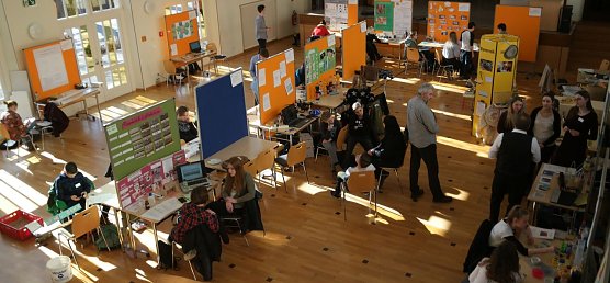 Nordth&uuml;ringer T&uuml;ftler im Audimax (Foto: nnz)