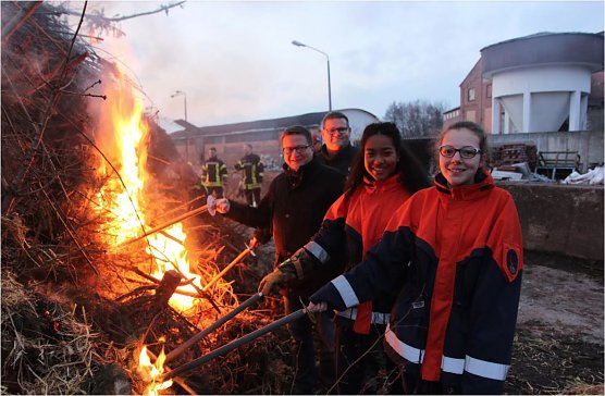 Osterfeuer  (Foto: Feuerwehr Heiligenstadt)