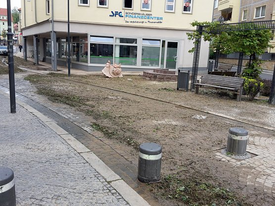 Aufr&auml;umarbeiten beginnen (Foto: Karl-Heinz Herrmann)