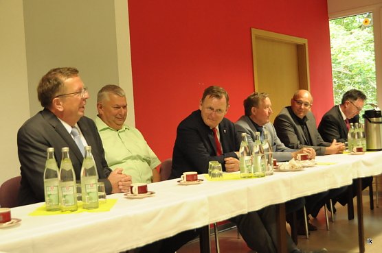 Gespr&auml;chsrunde (Foto: Ilka K&uuml;hn)