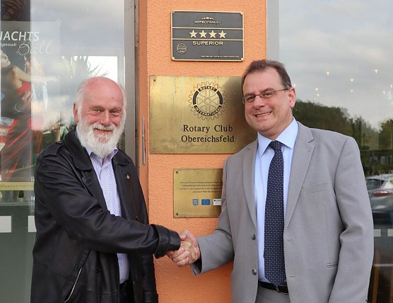 Neuer Pr&auml;sident und alter Pr&auml;sident (Foto: Bernd Uwe Althaus)