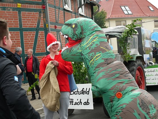 Beim Umzug (Foto: Ilka Kühn) Beim Umzug (Foto: Ilka Kühn)