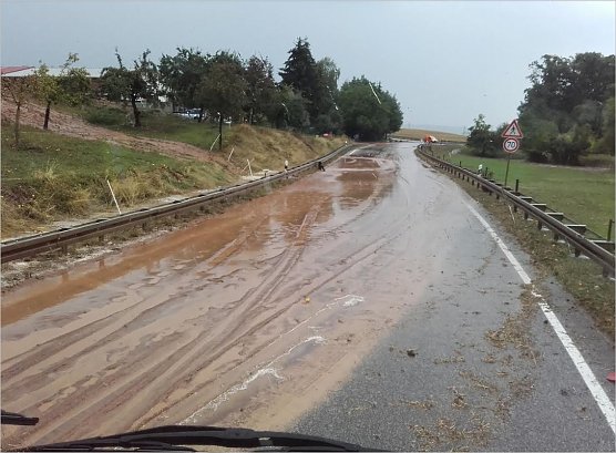 Unwetter (Foto: Feuerwehr Heiligenstadt) Unwetter (Foto: Feuerwehr Heiligenstadt)