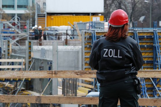 Zollkontrolle auf dem Bau (Foto: IG Bauen-Agrar-Umwelt, Bezirksverband Nordth&uuml;ringen)