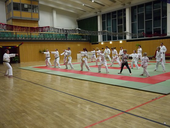 &Uuml;bungen (Foto: Ilka K&uuml;hn)