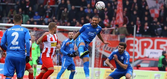 Auch Chaftar findet nicht das Tor. (Foto: Bernd Peter)