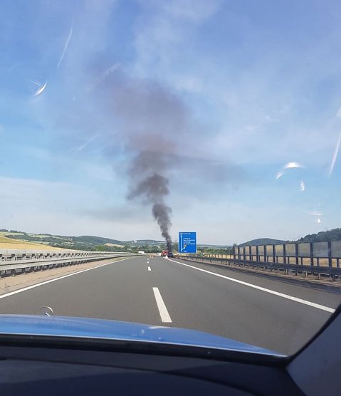 PKW Brand auf A 38 (Foto: Polizei G&ouml;ttingen)