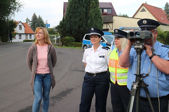 Schulwegskontrolle in Nordhausen (Foto: Angelo Glashagel) Schulwegskontrolle in Nordhausen (Foto: Angelo Glashagel)
