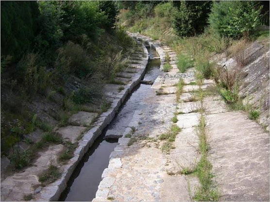 Fischtreppe im Ort (Foto: Wilhelm Roth)