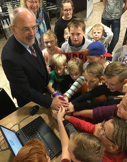 Knopfdruck (Foto: Stadtverwaltung Duderstadt)