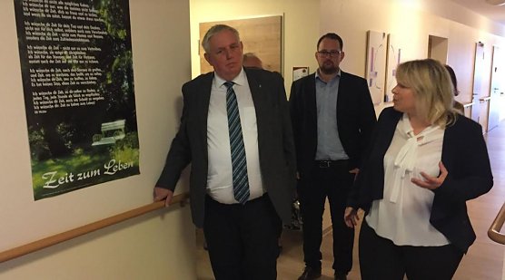 Beim Rundgang (Foto: Tizian Bachmann) Beim Rundgang (Foto: Tizian Bachmann)