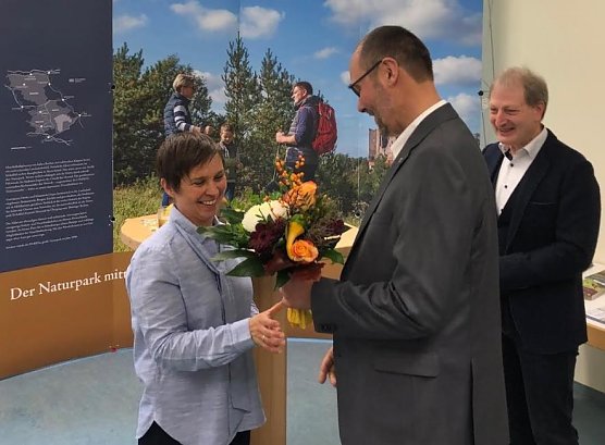 Begr&uuml;&szlig;ung Claudia Wilhelm (Foto: Uwe M&uuml;ller)