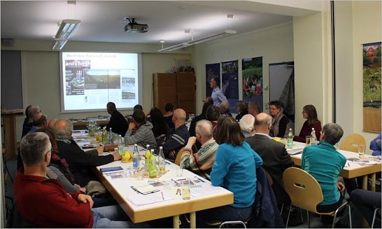 Sitzung Naturparkf&uuml;hrer (Foto: Maria Trost)