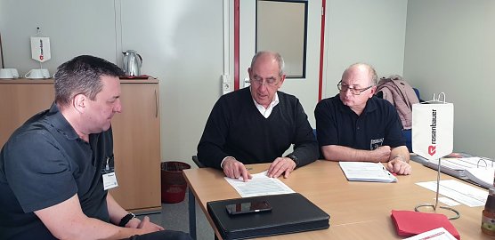 Besprechung (Foto: Feuerwehr Heiligenstadt) Besprechung (Foto: Feuerwehr Heiligenstadt)