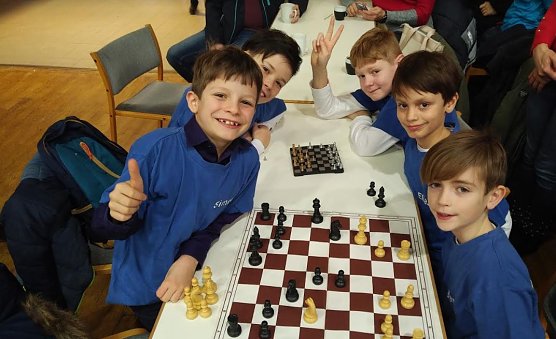 Schach AG beim Wettkampf (Foto: Christian L&ouml;ffelholz)
