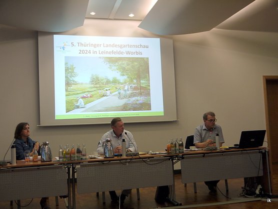 Natalie Hünger, Dirk Moll und Roland Senft bei der Ortsteilratsitzung (Foto: Ilka Kühn) Natalie Hünger, Dirk Moll und Roland Senft bei der Ortsteilratsitzung (Foto: Ilka Kühn)