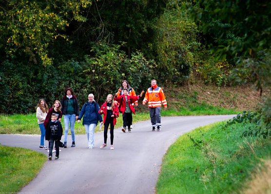 Jugendrotkreuz beim Sportwandertag (Foto: Michael Miksch)