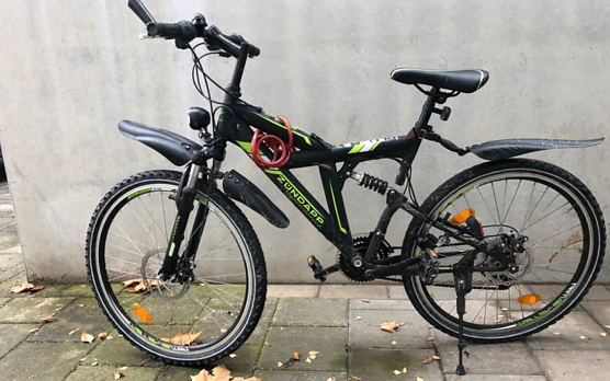 Fahrr&auml;der im Stra&szlig;engraben gefunden (Foto: Landespolizeiinspektion Nordhausen)