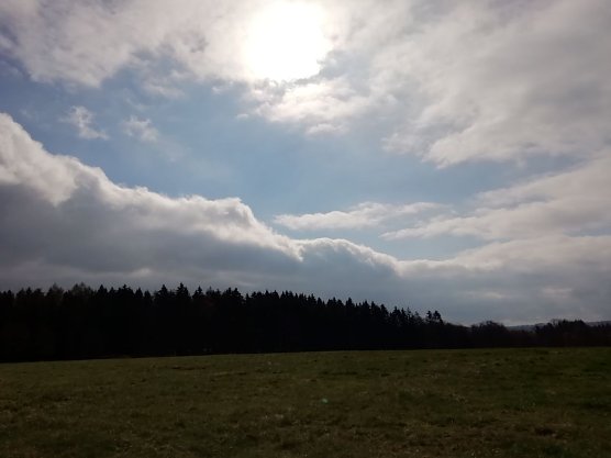 Sonnenschein gab es heute morgen auch hoch oben in Sophienhof (Foto: W. J&ouml;rgens)