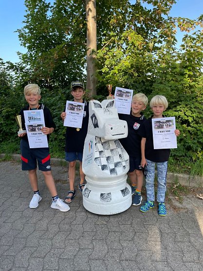 Johan Meitzner, Simon Löffelholz, Jonathan Meitzner, Jonas Löffelholz (Foto: SC Rochade Leinefelde) Johan Meitzner, Simon Löffelholz, Jonathan Meitzner, Jonas Löffelholz (Foto: SC Rochade Leinefelde)