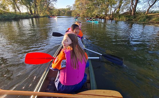 Herbstfahrt der Jugendfeuerwehr (Foto: Feuerwehr Heiligenstadt) Herbstfahrt der Jugendfeuerwehr (Foto: Feuerwehr Heiligenstadt)