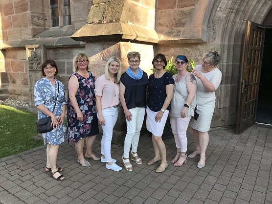 v.l. Michaela Ertmer, Stefanie Gatzemeier, Christiane Raabe, Erika Hottenrott, Simone Senft, Katja Godehardt und Beatrix Fingerhut (Foto: Florian Grewe)