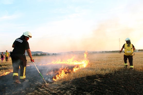 Feuerwehr probt f&uuml;r Feld- und Waldbr&auml;nde (Foto: Feuerwehr Heiligenstadt)