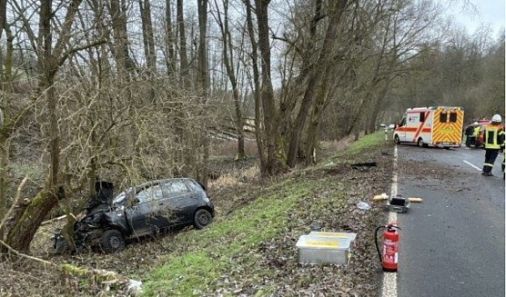Unfall bei Hundeshagen (Foto: Landespolizeiinspektion Nordhausen)