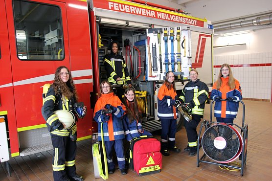 Girls Day bei der Feuerwehr (Foto: Feuerwehr Heiligenstadt) Girls Day bei der Feuerwehr (Foto: Feuerwehr Heiligenstadt)