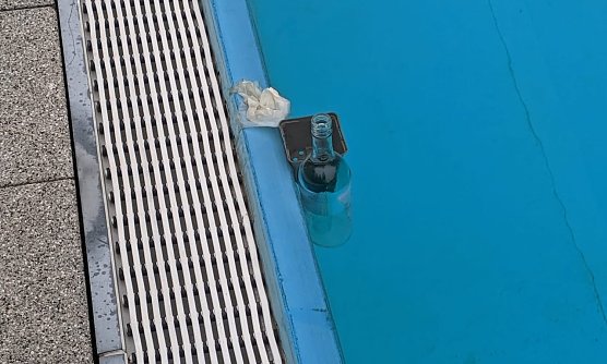 Immer wieder ist das Freibad Hundeshagen Ziel von Chaoten. Diesmal hinterlie&szlig;en sie gef&auml;hrliche Glasscherben im Schwimmbecken. (Foto: Simone Haase)
