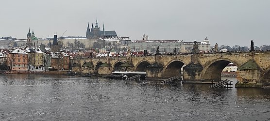Karlsbr&uuml;cke in Prag am 2.Advent (Foto: Dirk F&ouml;rster aus Nordhausen)