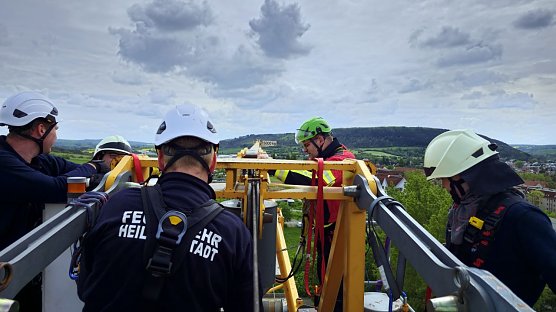 Feuerwehr trainiert Absturzsicherung (Foto: Feuerwehr Heiligenstadt ) Feuerwehr trainiert Absturzsicherung (Foto: Feuerwehr Heiligenstadt )