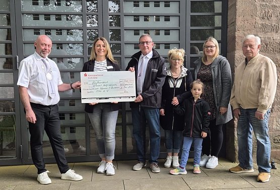 Spenden&uuml;bergabe (Foto: Eichsfeld Klinikum)