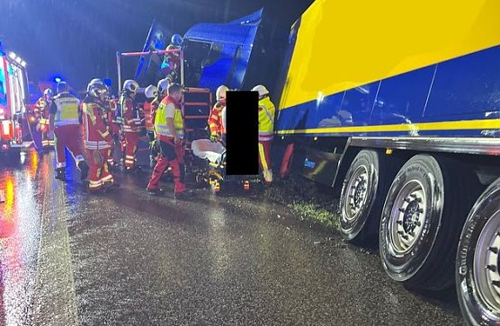 Unfall auf der A4 (Foto: Autobahnpolizei)