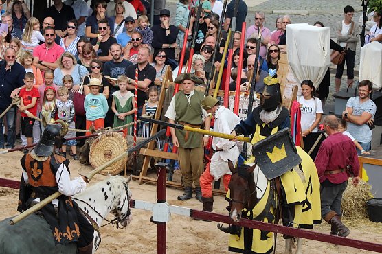Abschied vom 30. Mittelalterfest in Bad Langensalza (Foto: Eva Maria Wiegand) Abschied vom 30. Mittelalterfest in Bad Langensalza (Foto: Eva Maria Wiegand)