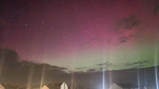 N&auml;chtliches Lichterspiel am Bleicher&ouml;der Himmel (Foto: Michael Messing)