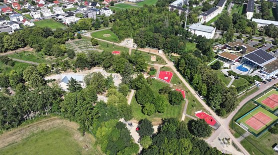 Landesgartenschaugelände Leinefelde (Foto: R.Weißbach) Landesgartenschaugelände Leinefelde (Foto: R.Weißbach)