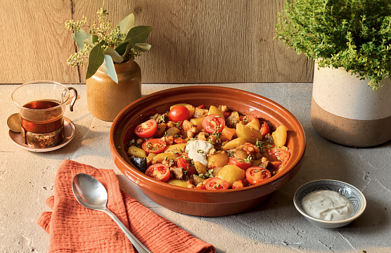 Kartoffel-Tajine bietet nordafrikanische Protein-Power für den Alltag. (Foto: KMG/die-kartoffel.de) Kartoffel-Tajine bietet nordafrikanische Protein-Power für den Alltag. (Foto: KMG/die-kartoffel.de)