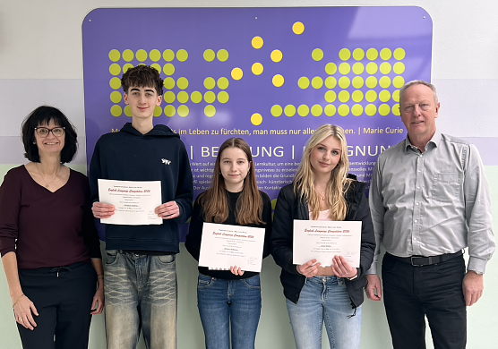 Die Sieger des Englisch-Wettbewerbs am Worbiser Gymnasium (Foto: Nadine Böhlitz) Die Sieger des Englisch-Wettbewerbs am Worbiser Gymnasium (Foto: Nadine Böhlitz)