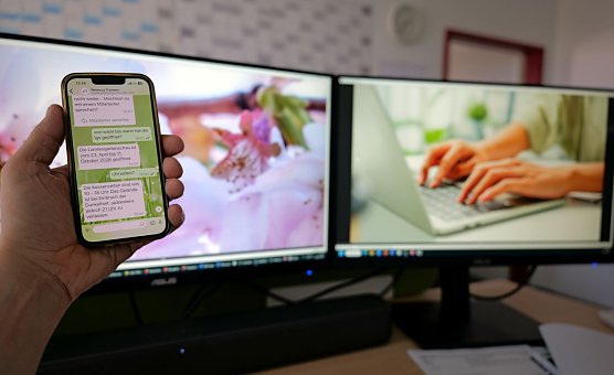 Per Chat k&ouml;nnen Besucher der Laga Fragen stellen. (Foto: Ren&eacute; Wei&szlig;bach)