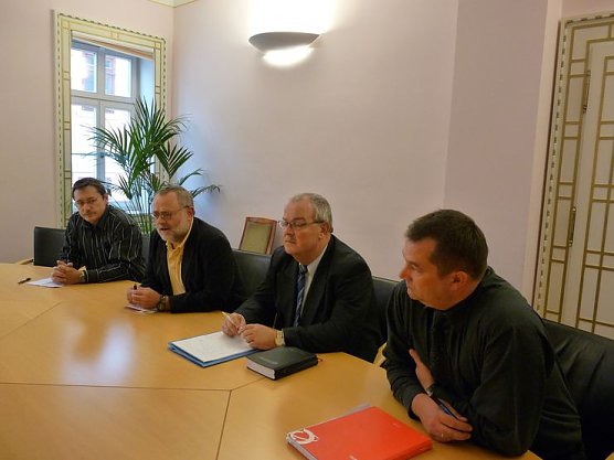 Teilsperrung Franzbergschule (Foto: Karl-Heinz Herrmann) Teilsperrung Franzbergschule (Foto: Karl-Heinz Herrmann)