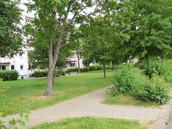 Bild: Wohnblock angrenzende