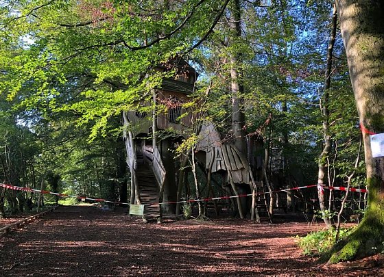 Bild: Baumhaus gesperrt